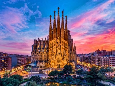 1625682280_36-kartinkin-com-p-oboi-barselona-krasivie-48 - Kopya