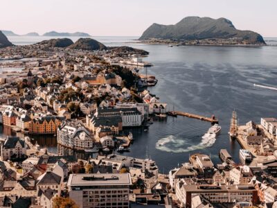 Alesund Norveç Art Nouveau sahil görünümü